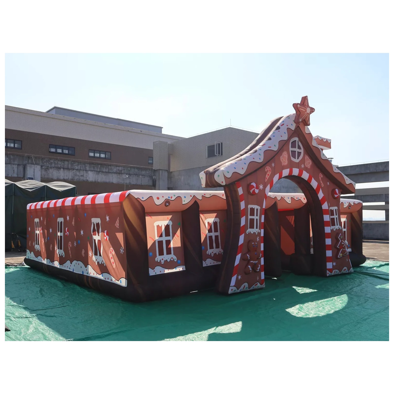 Kids Outdoor Venues - Großes aufblasbares Lebkuchenlabyrinth mit Gebläse 8x8m