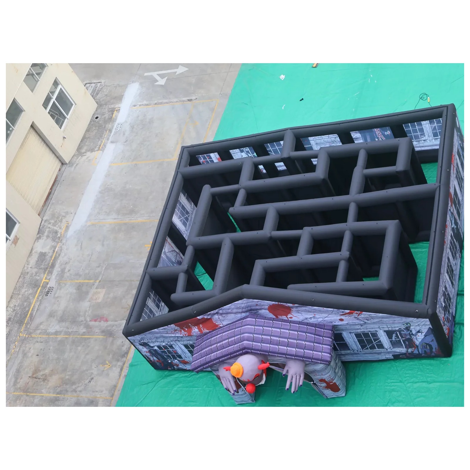 Kids Outdoor Venues - Großes graues, abgedecktes aufblasbares Labyrinth 10x10m