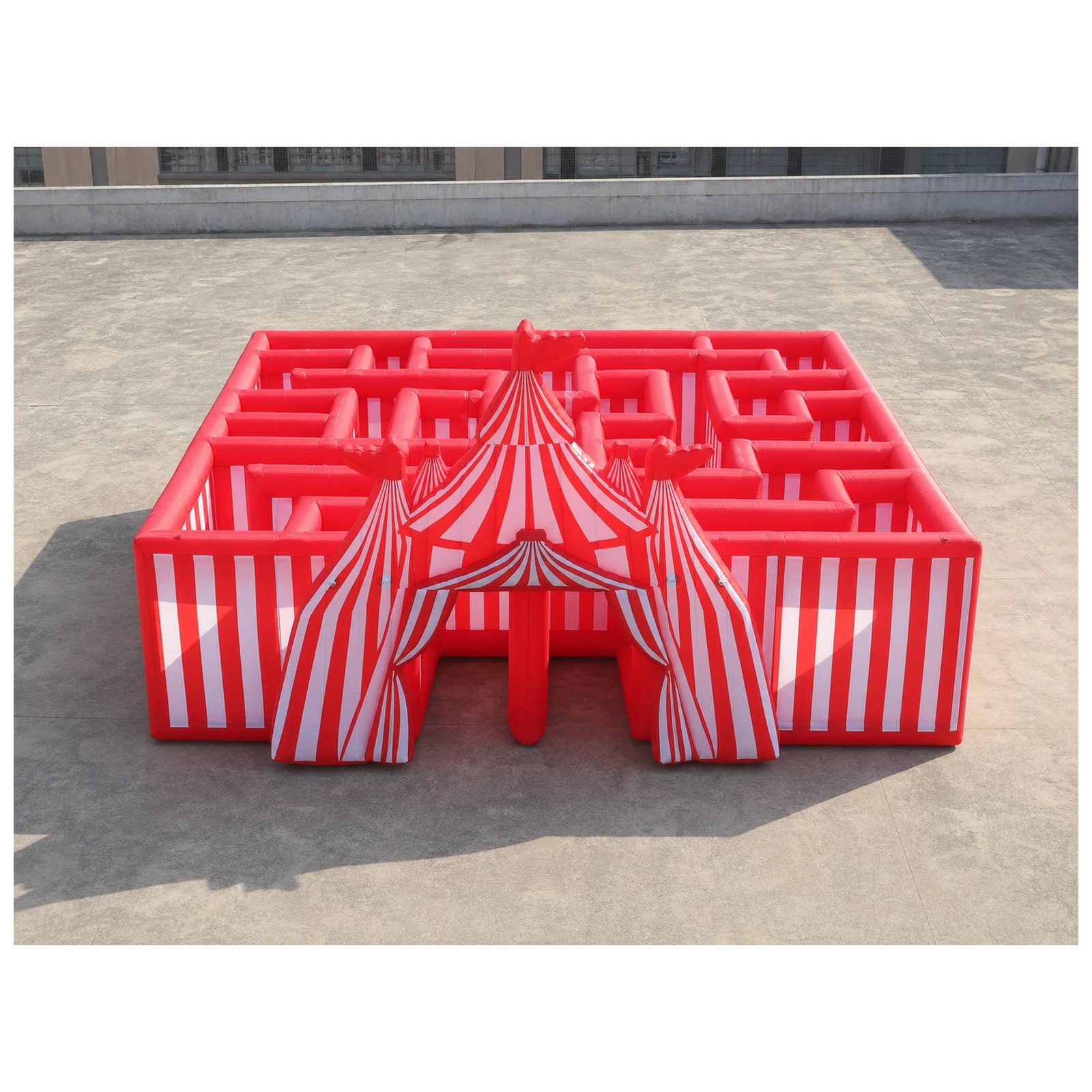 Kids Outdoor Venues - Großes rot-weißes aufblasbares Zirkus-Labyrinth mit Gebläse