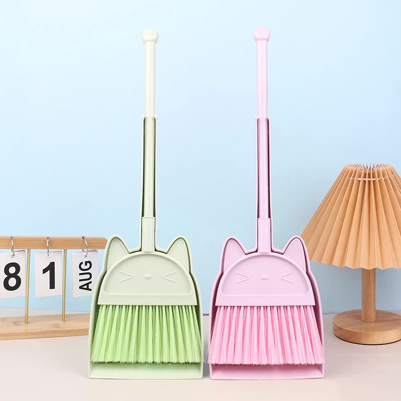 Kids Outdoor Broom - 1 Set Cartoon-Staubsauger-Set mit flexiblen Borsten