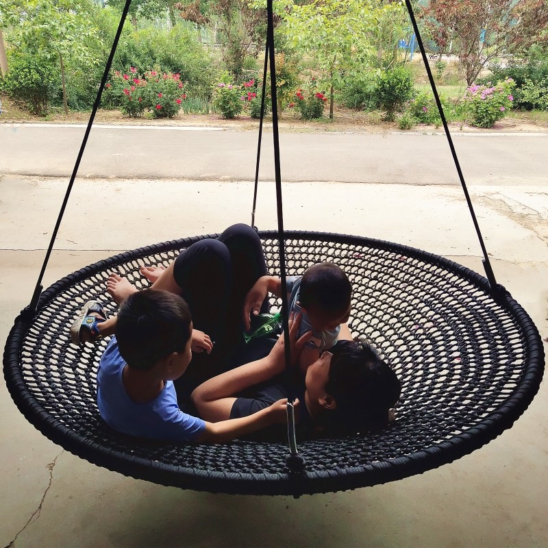 Kids Outdoor Nest Swing - Große Runde Schaukelscheibe für Kinder im